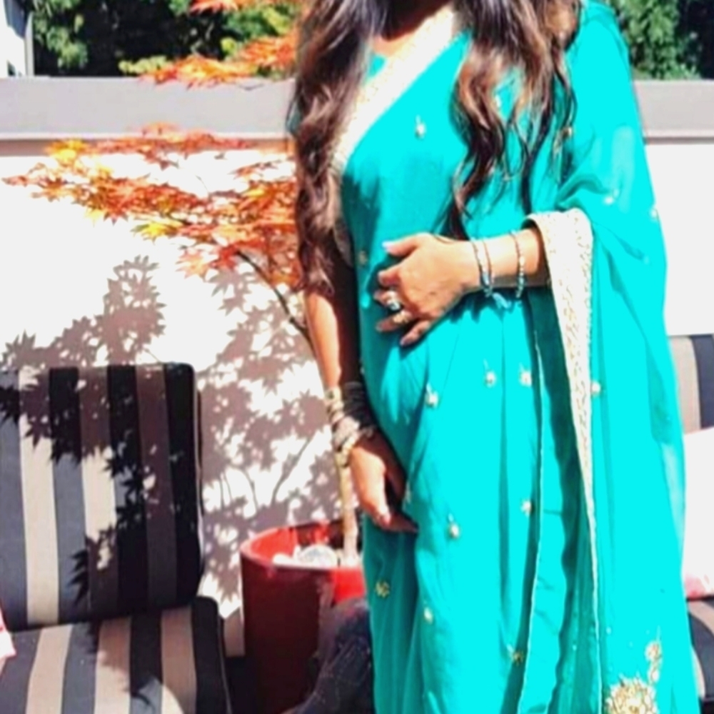 GORGEOUS Ind. Saree!